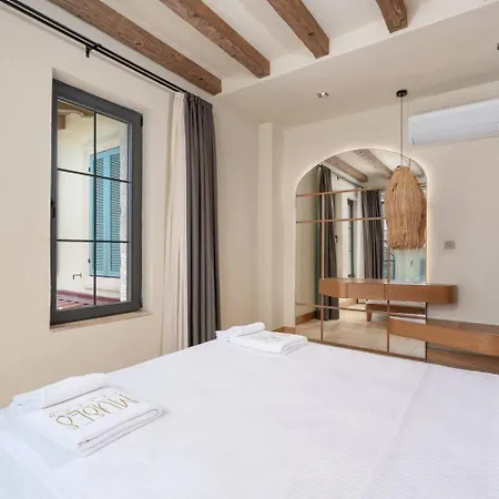Vila A Lyric Retreat Of Romance, Erato Kaş