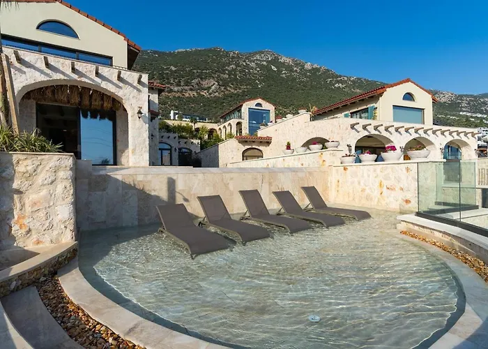 A Lyric Retreat Of Romance, Erato فيلة *