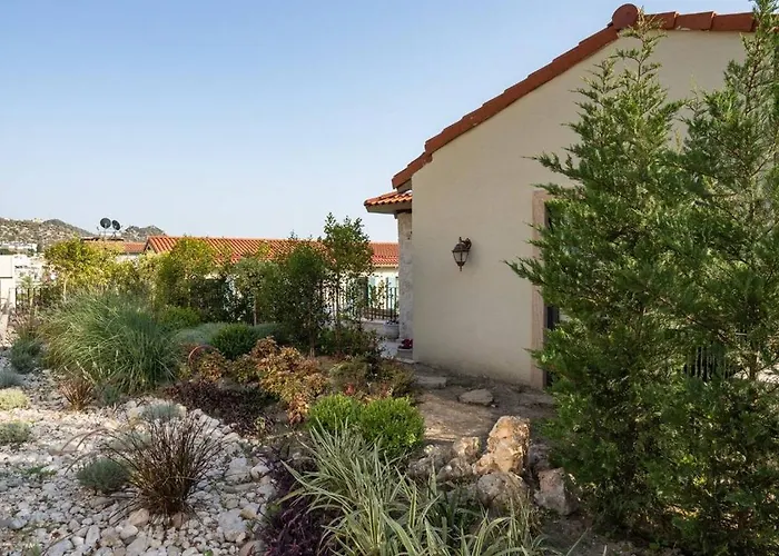 فيلة A Lyric Retreat Of Romance, Erato كاس
